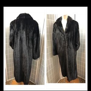 BlackGlama, Woman’s,coat,black,genuine fur, mink,classic,closure hooks, size M.: